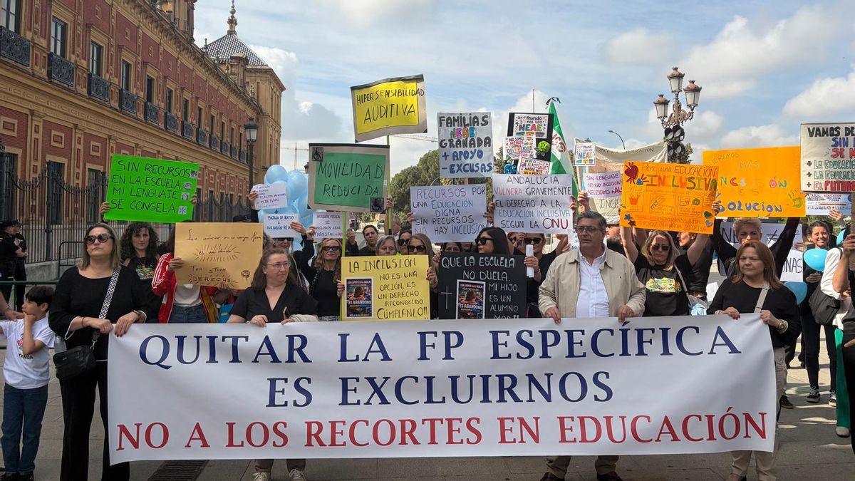 Moreno suma otra protesta antes de la campaña en contra de su gestión: "Los alumnos vulnerables están abandonados"
