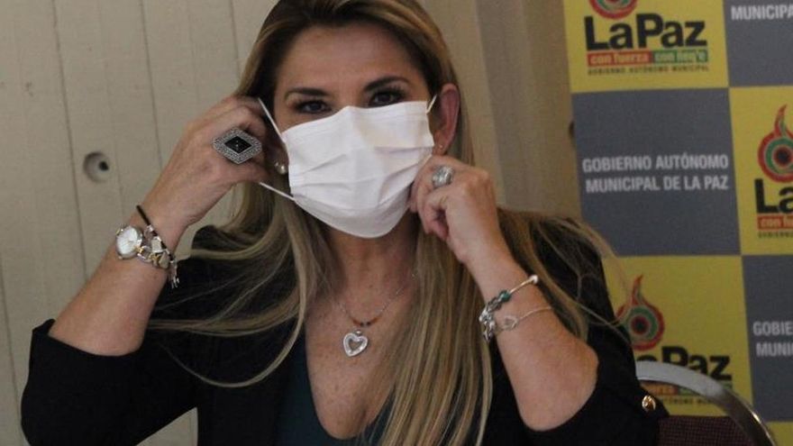 El Gobierno interino de Jeanine Áñez reitera que el decreto emitido por la presidenta transitoria no conlleva una persecución a los medios y se atiene a las normas del país, como la propia Constitución, y a tratados internacionales sobre libertad de información, sino que solo busca que no se genere tensión en el país en ámbitos como las redes sociales en medio del estado de emergencia sanitaria por el COVID-19.