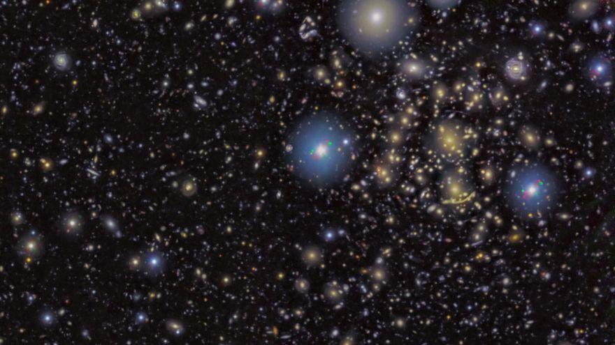 Fotos tomadas desde el Hubble y el Grantecan ayudan a identificar cómo se formaron las primeras galaxias