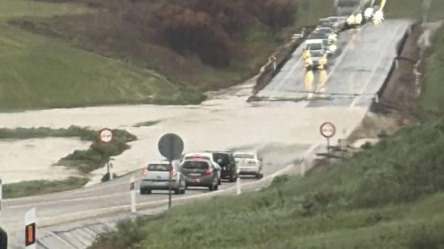 Efectos del temporal en la N-432