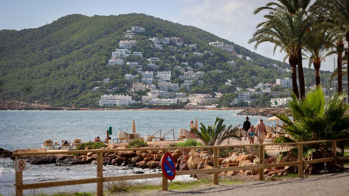 Un grupo inmobiliario de grandes fortunas y rostros mediáticos impulsa pisos de lujo en Ibiza