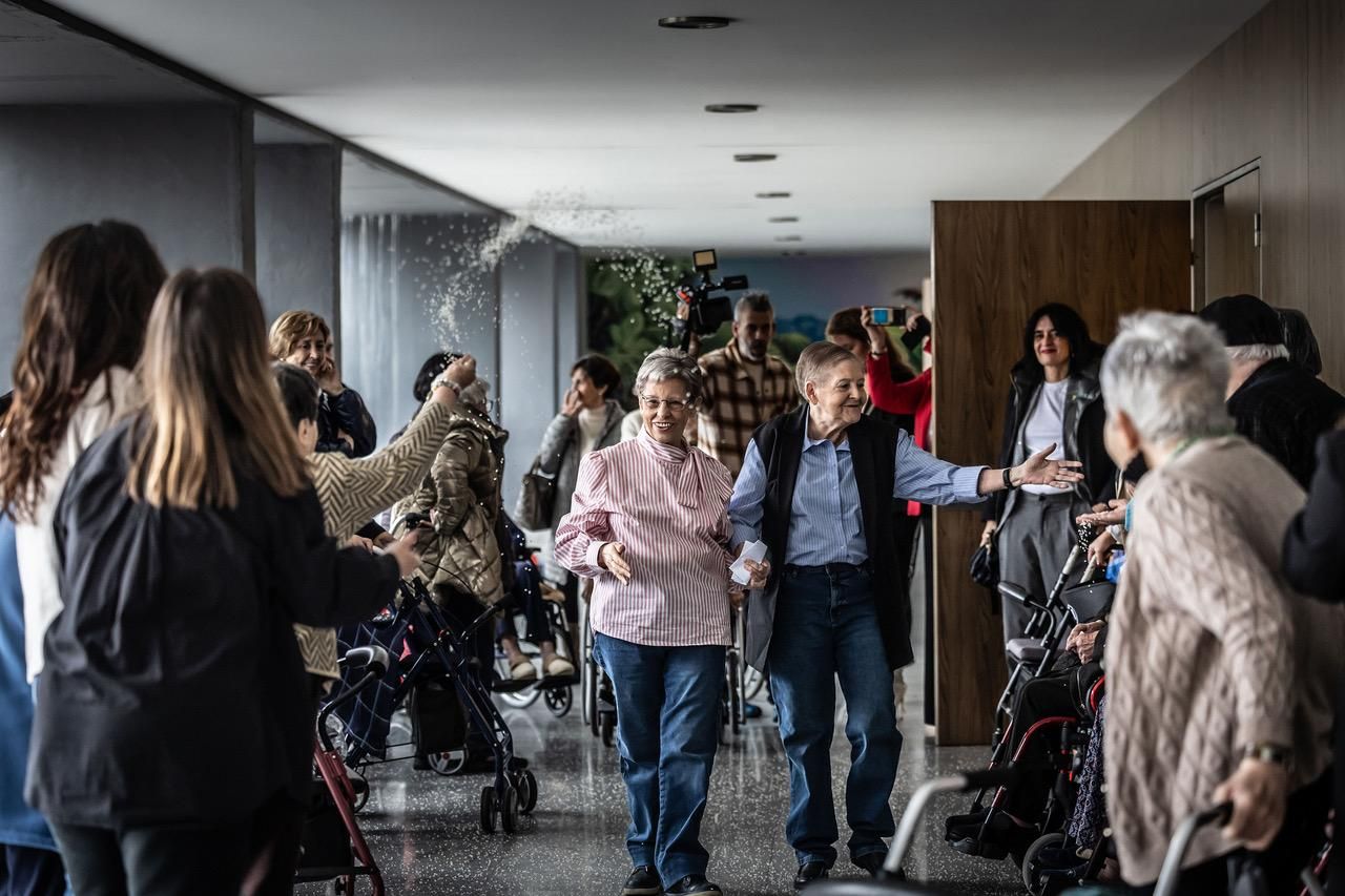 'La unión entre Carmen y Begoña', segundo premio del Concurso de Fotoperiodismo de La Rioja