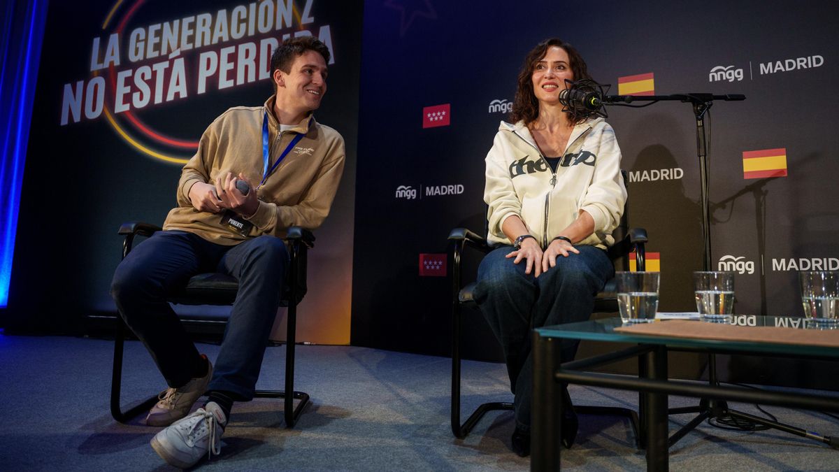 La presidenta de la Comunidad de Madrid, Isabel Díaz Ayuso, y el líder de Nuevas Generaciones Madrid, Ignacio Dancausa