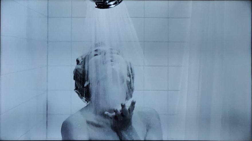 Fotograma de Janet Leigh, en la ducha, al final de la película