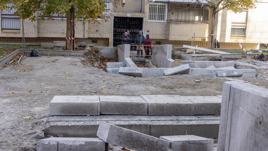 Triunfo en el barrio que forjó la lucha vecinal de Madrid: Almeida da marcha atrás en las obras del corazón de Orcasitas
