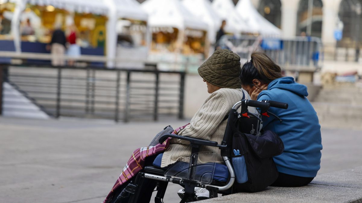 La lista de espera de dependencia sube a 280.000 personas y 25.000 han fallecido esperando una ayuda