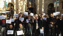 Manifestación en Barcelona ante el Tribunal Superior de Justicia de Catalunya por las intervenciones policiales contra periodistas de Baleares