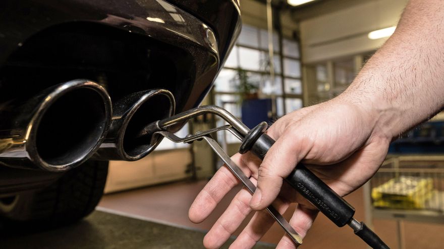 La UE prohíbe definitivamente vender coches que emitan CO2 a partir de 2035