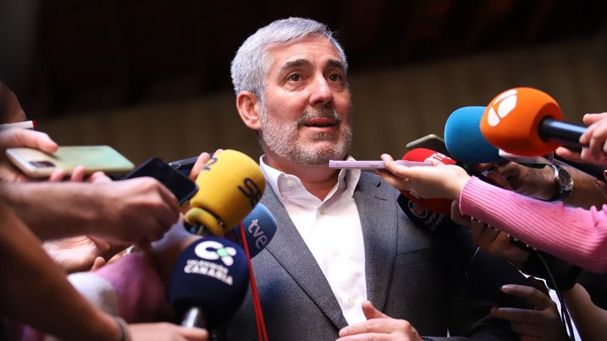 Clavijo lamenta que el Consejo de Ministros no valide el decreto ley sobre menores migrantes y augura un verano "dramático"