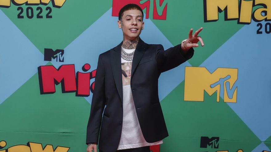 México exporta sus 'corridos tumbados', historias de violencia en un género que mezcla música regional con urbana