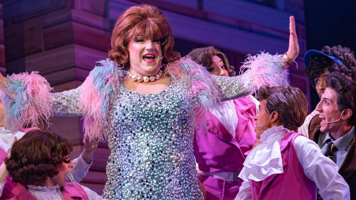 Damián Betular ganó el premio Revelación Masculina por su interpretación en Hairspray.