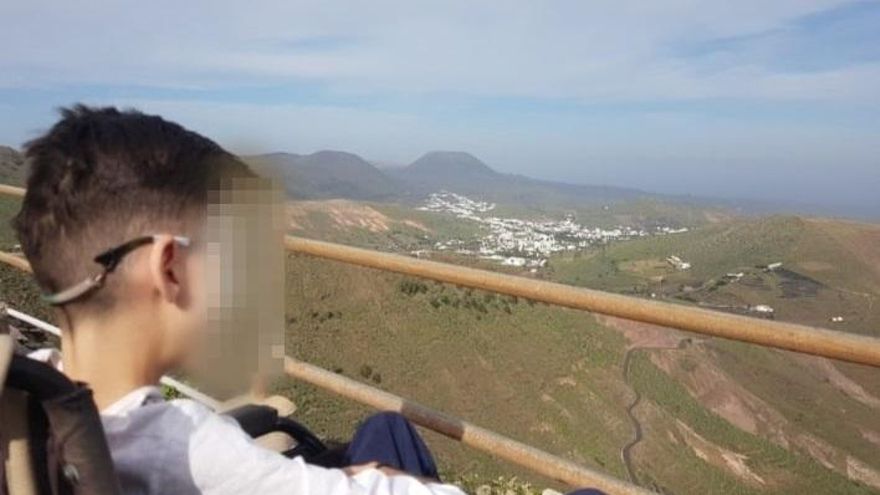 La histórica falta de enfermería escolar retrasa la incorporación presencial de un menor lanzaroteño con discapacidad