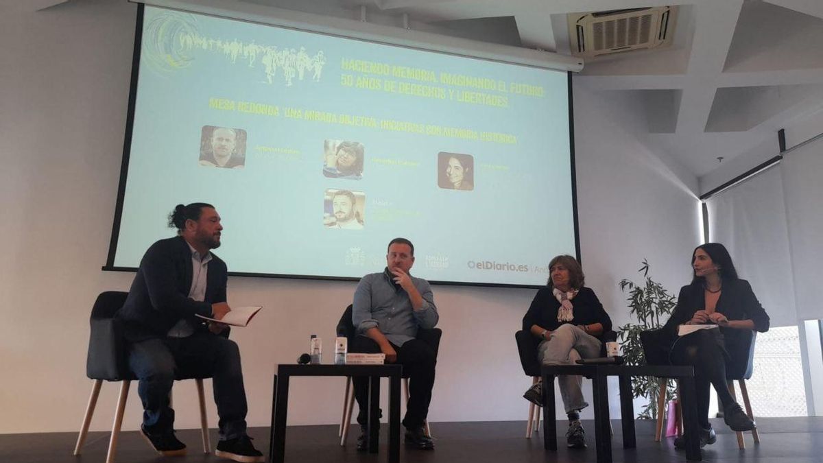 elDiario.es Andalucía celebra 50 años en libertad en España: "No somos responsables de lo que pasó pero sí de lo que podamos construir"