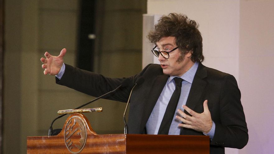 Los dólares siguen bajando: viajar afuera es más barato, vivir acá, más caro; la producción, en jaque, y se viraliza una profecía de Mirtha