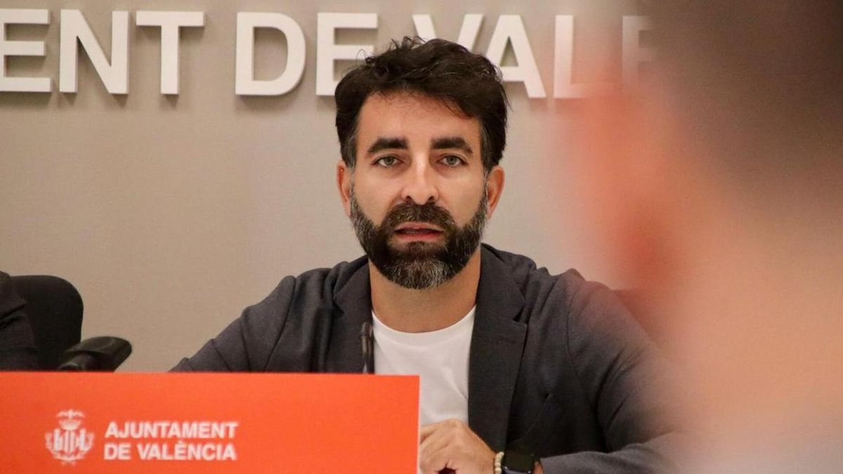 Antifraude concluye que un asesor de Pilar Bernabé y un edil socialista deben pagar una penalización que obvia para la consellera de Educación
