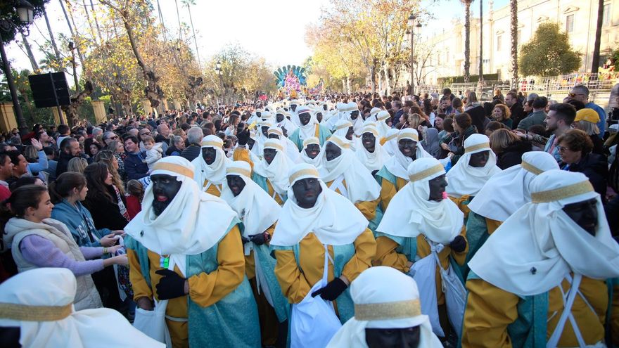 Los beduinos, los personajes más populares en la Cabalgata de Sevilla
