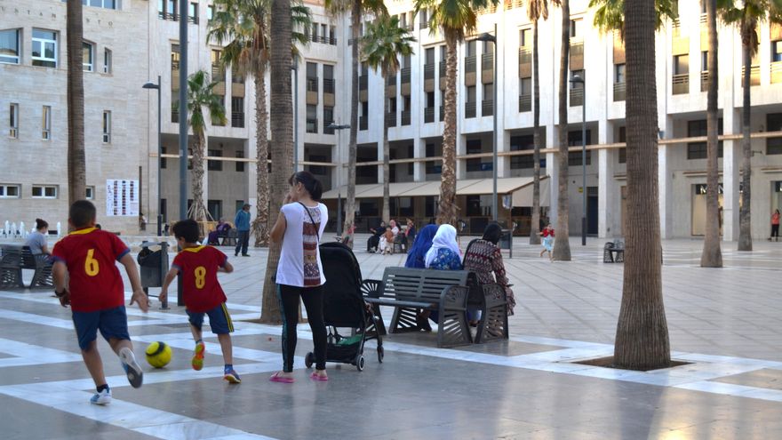 El Ejido ante el espejo: Vox afronta la reválida de su discurso xenófobo en la capital de los invernaderos