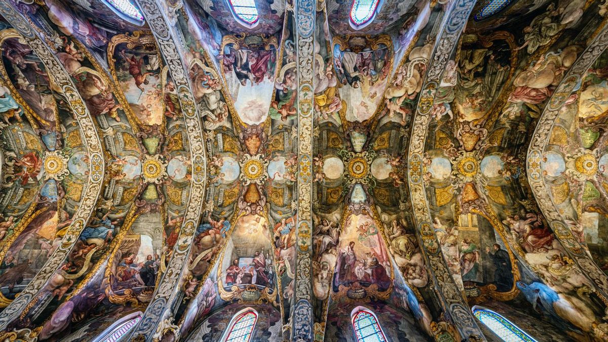Por qué lo llaman la 'Capilla Sixtina' de Valencia: la impresionante bóveda de una de las parroquias más antiguas de la ciudad