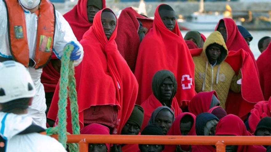 Llegan a Málaga 185 personas rescatadas en el mar de Alborán