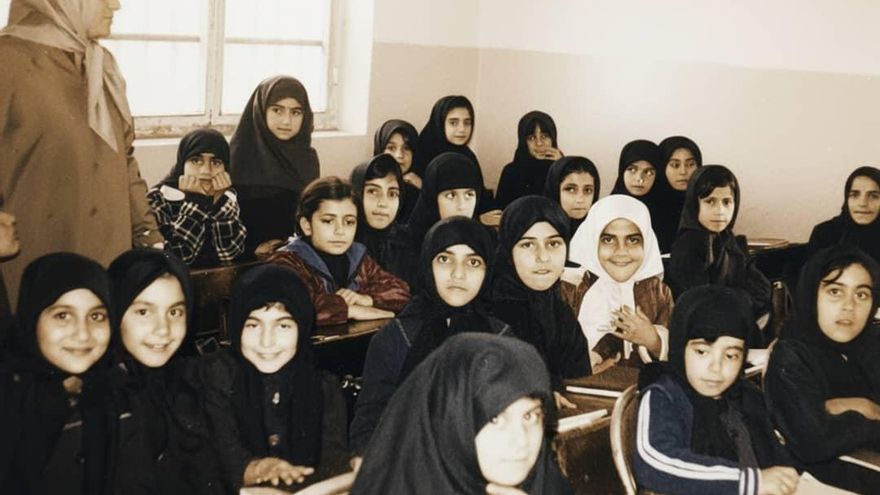 Irán, entre la corona y el turbante: esta foto define mis 47 años de lucha contra la teocracia