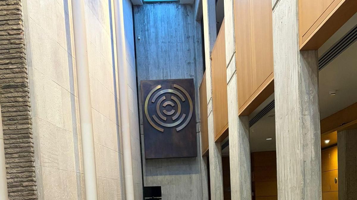 Por qué las Cortes de Aragón esconden a Pablo Serrano