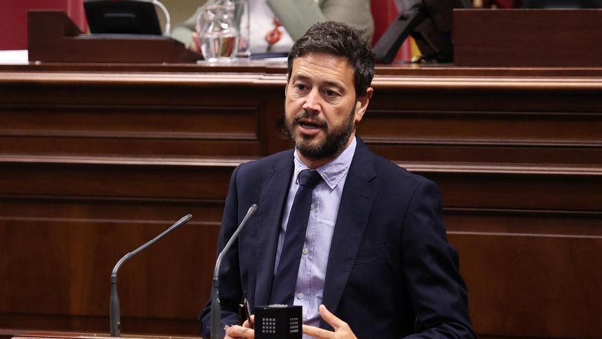 El PP de Canarias copia a Vox y pide "el despliegue de las fuerzas armadas" para controlar la inmigración, pese a la caída de las llegadas por la ruta atlántica