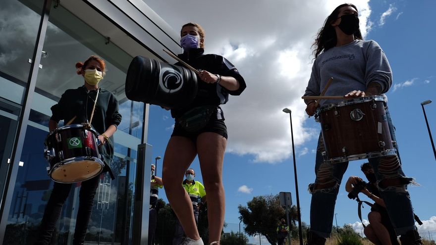 La percusión acompañó la protesta a lo largo de la mañana