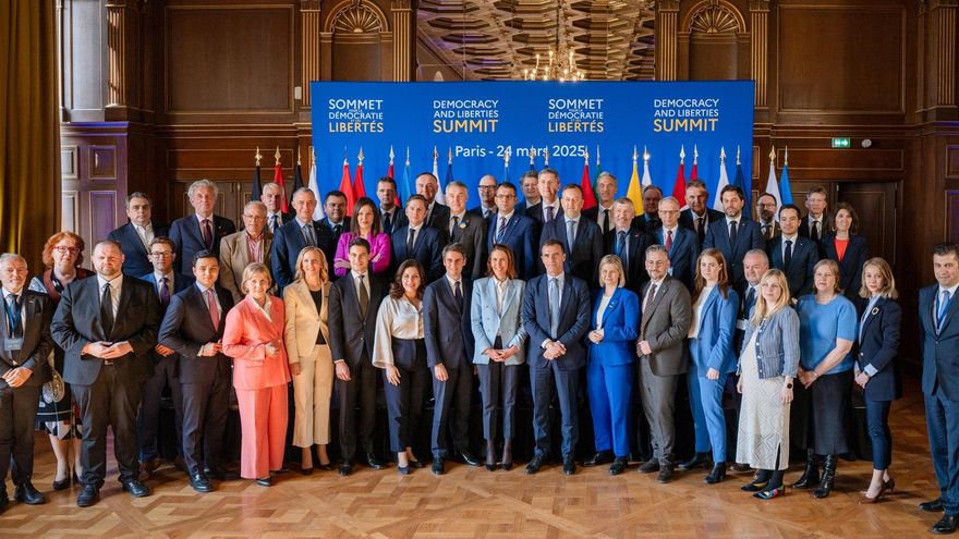 La eurodiputada del PNV, Oihane Agirregoitia, en la Cumbre por la Democracia y las Libertades celebrada en París