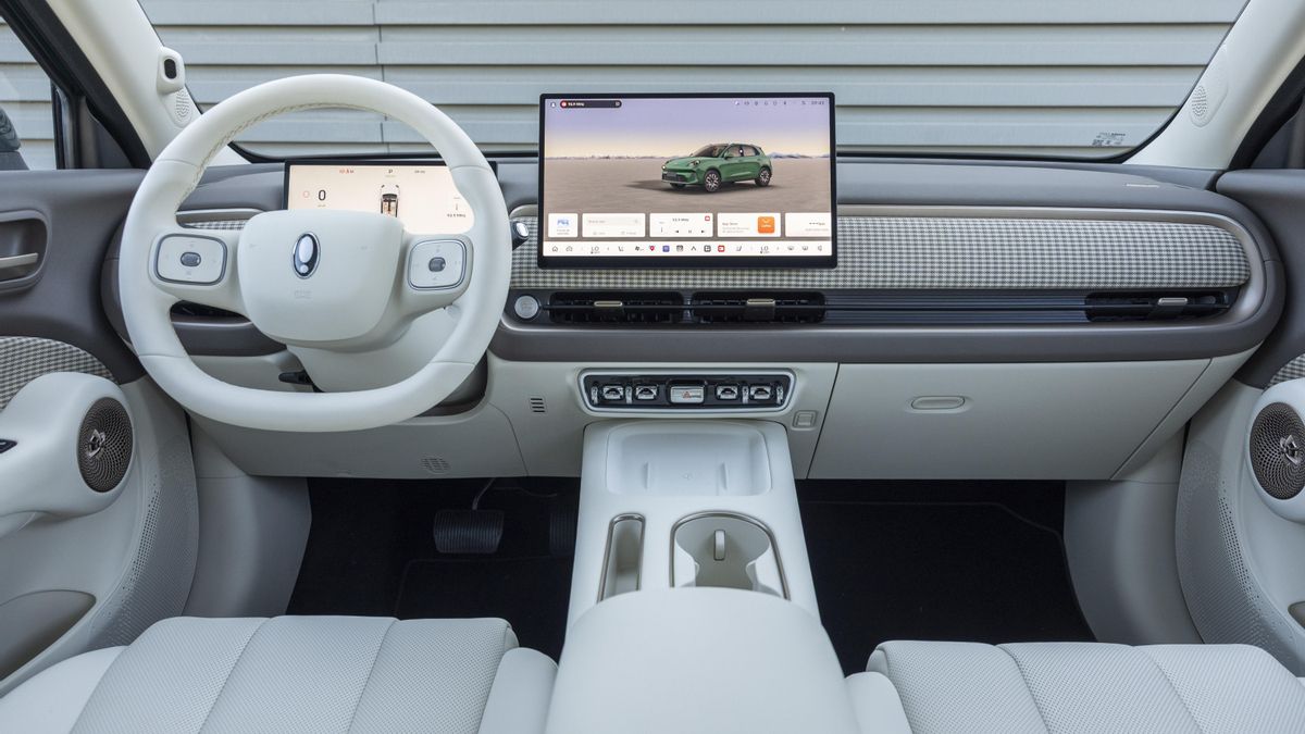 Puesto de conducción del SUV de GWM.