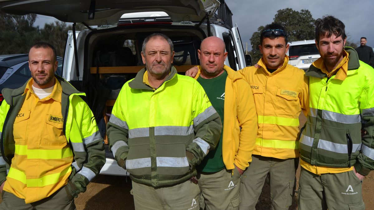 De izquierda a derecha, Pedro Escoriza, Juan Muñoz, Pedro Rojas, Juan Raúl Castro y Rubén Flores, los rescatadores de Boro