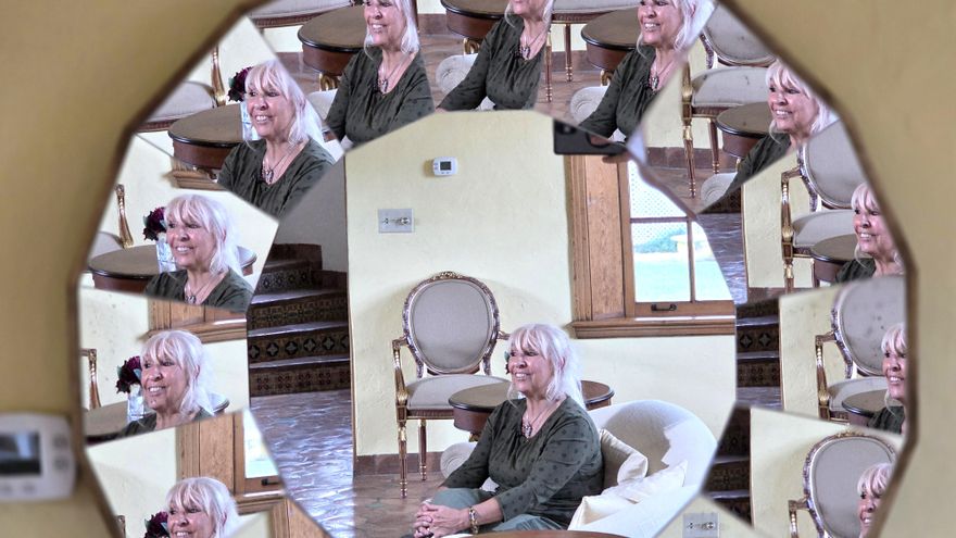 Alejandra Ferrazza: los escritores latinos deben "pisar más fuerte” en Estados Unidos