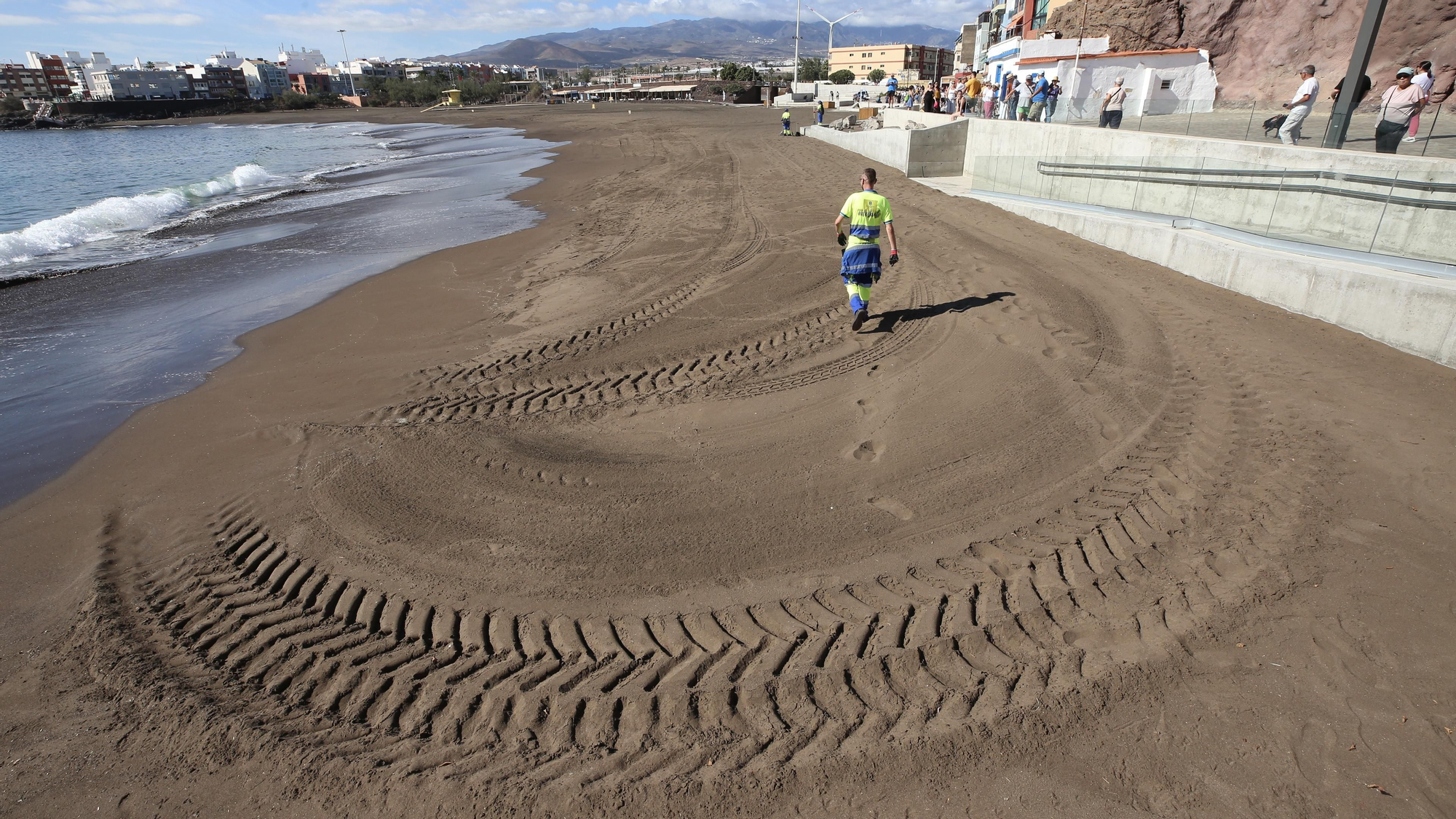 Manifestación en Melenara contra los vertidos: "Esto huele a muerto"