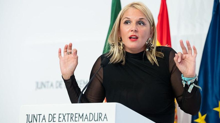 La Junta propone al PSOE una rebaja fiscal para rentas medias, pero rechaza subir el IRPF a los que cobran más de 80.000