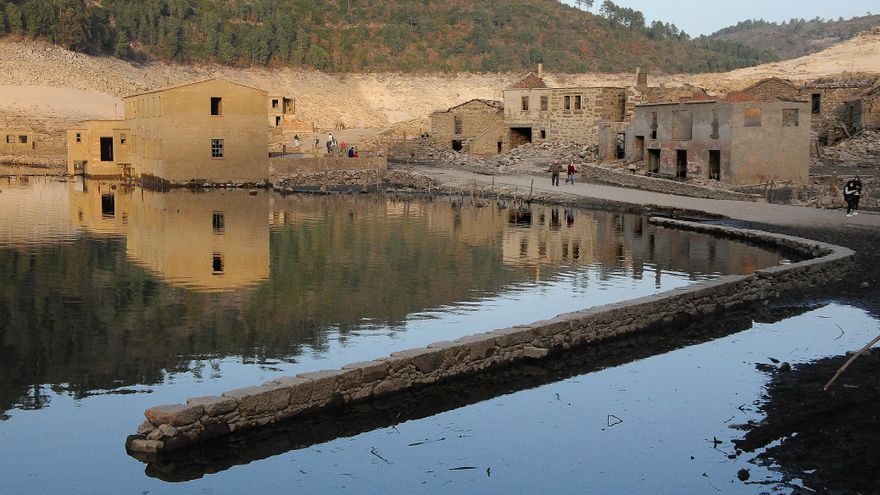 Así es la aldea gallega inundada que la sequía y el vaciado de embalses han dejado al descubierto