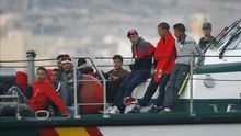 Rescatados 23 argelinos de una patera a diez millas de Garrucha (Almería)