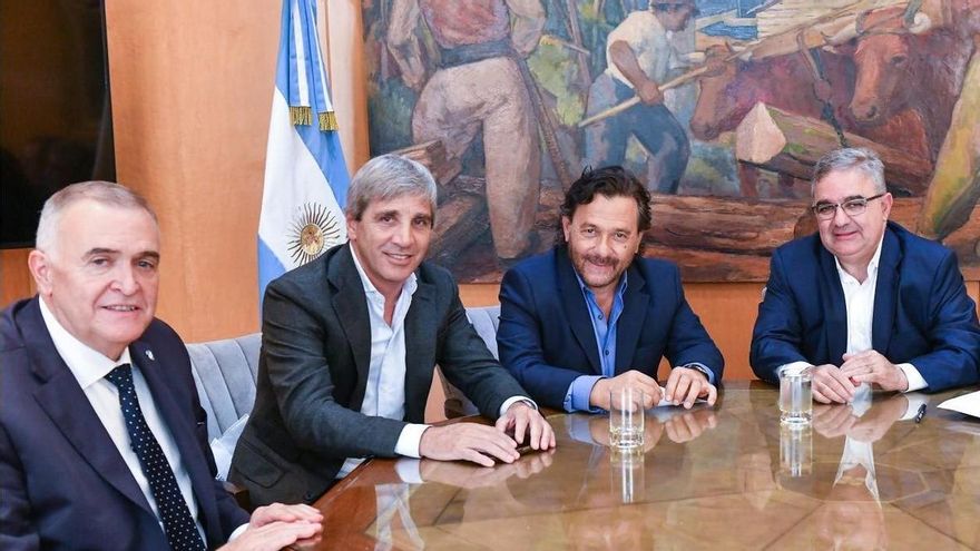 Látigo y chequera: el Gobierno repartió $45.300 millones entre diez gobernadores en concepto de giros discrecionales