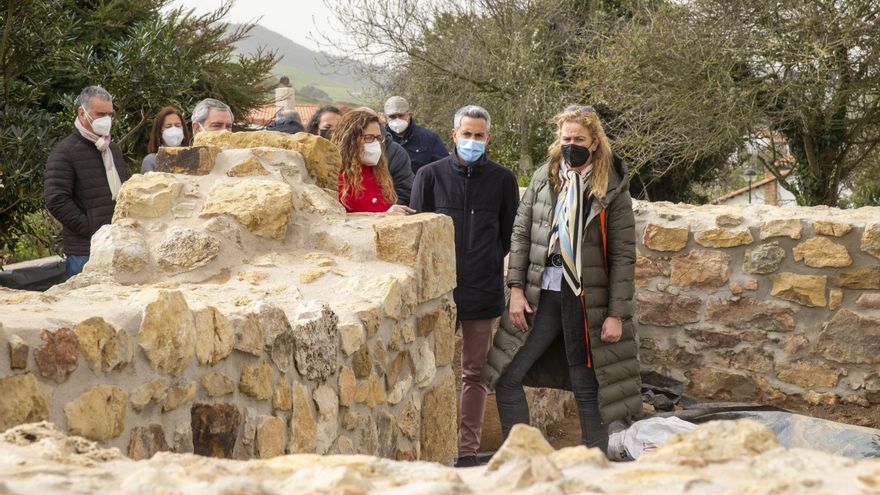 El vicepresidente y consejero de Cultura, Pablo Zuloaga, visita las obras de rehabilitación de la torre de Tagle