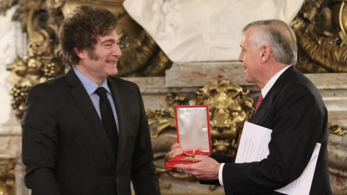 Milei viaja a España para apuntalar a la derecha local antes de las elecciones de fin de noviembre