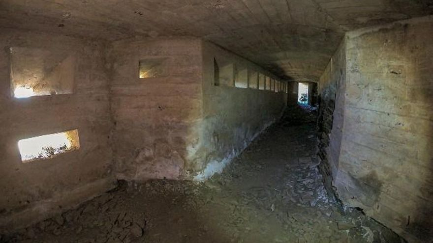 Interior del búnquer. // Hismecon