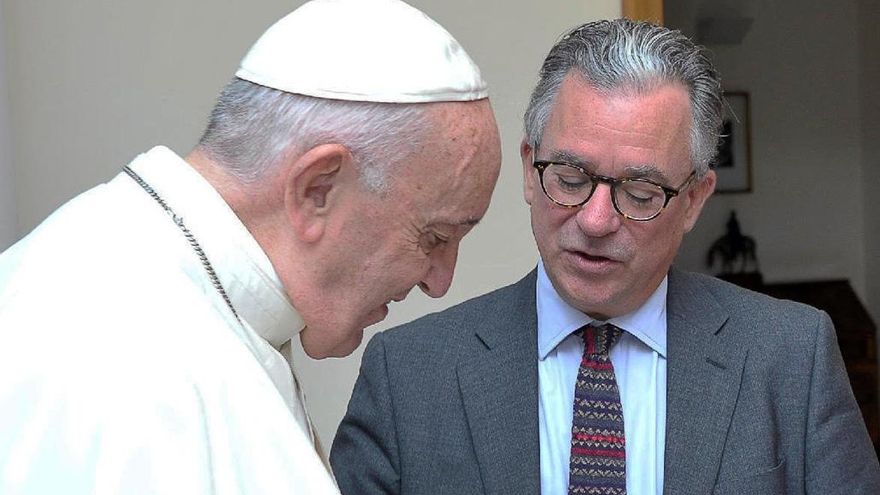 Austen Ivereigh, con el Papa Francisco