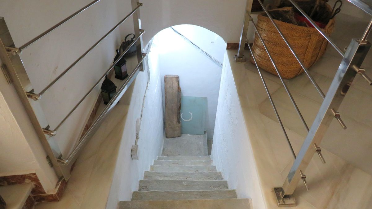Refugio antiaéreo de la Guerra Civil en una vivienda de Bujalance (Córdoba) | PEPE LOZANO