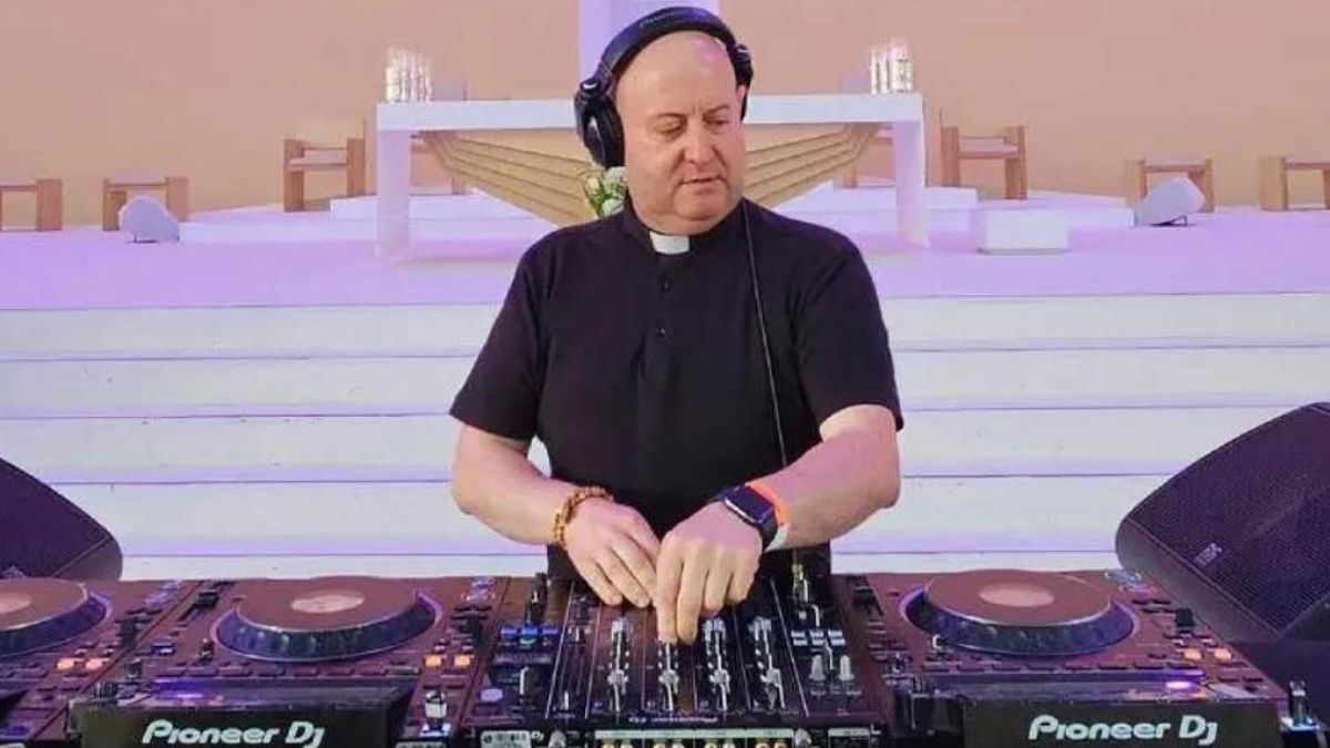 El Padre Guilherme, en una actuación.