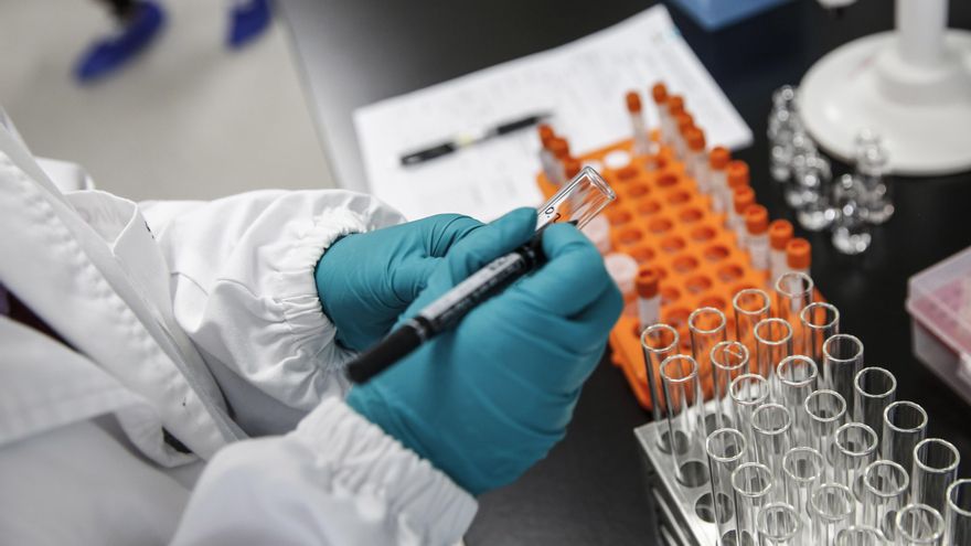 La farmacéutica Pfizer asegura que su vacuna contra la COVID-19 es eficaz "en más del 90%"