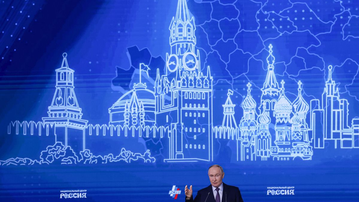 Vladimir Putin pronuncia un discurso durante el congreso anual de la Unión Rusa de Industriales y Empresarios el 26 de marzo.