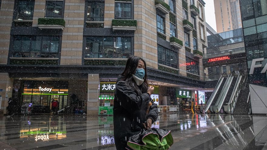 Sinopharm, primera vacuna china que anuncia en el país su eficacia: un 79 %. EFE/EPA/ROMAN PILIPEY