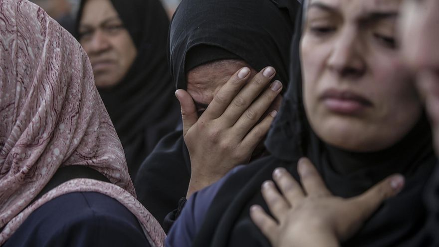 El feminismo que no habla cuando las mujeres de Gaza mueren de hambre bajo el asedio no es feminismo