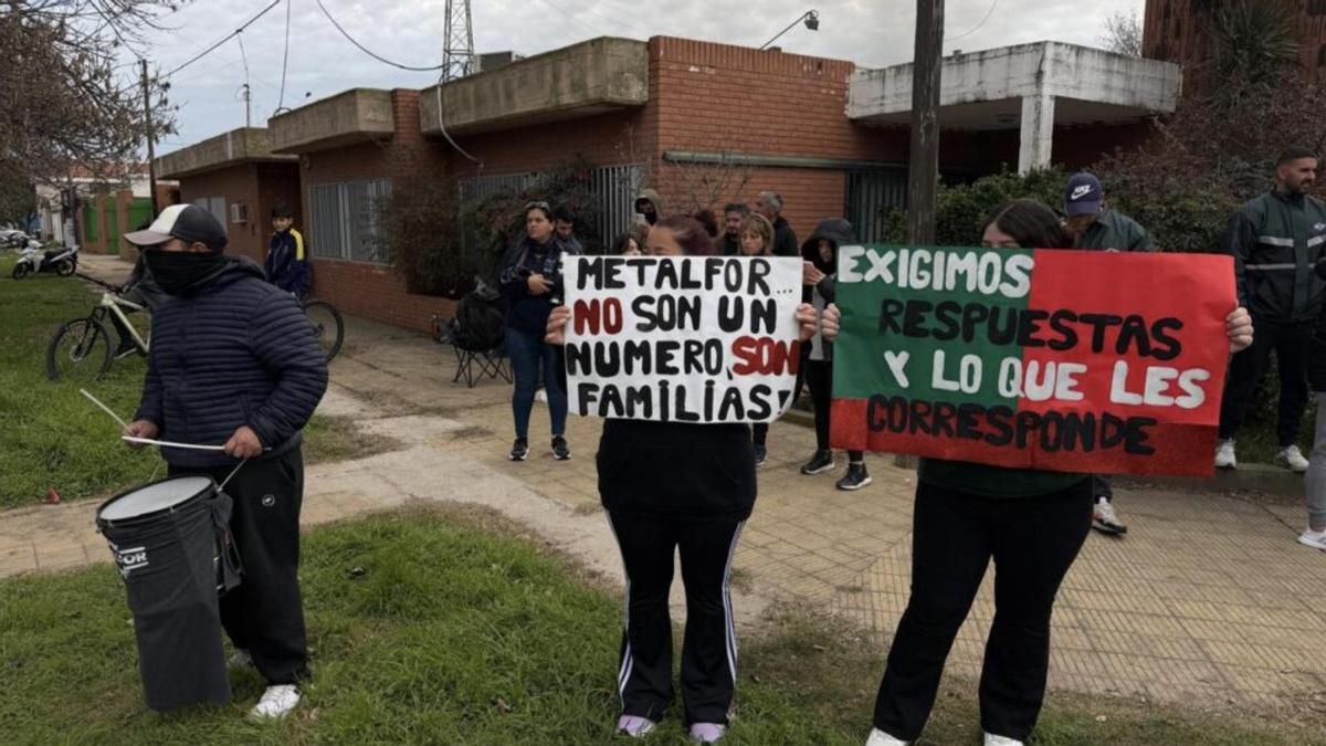 Protestas por los despidos en la fábrica de maquinaria agrícola Metalfor, en Córdoba.
