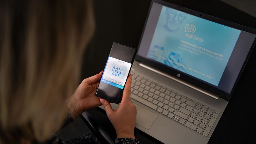 Un emprendimiento aragonés que activa a más de 3.000 mayores en toda España a través de WhatsApp