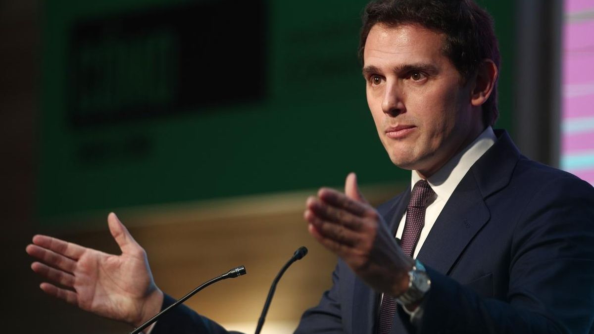 Albert Rivera difunde un artículo del jurista Betancor que defiende que sí hay plan B al estado de alarma