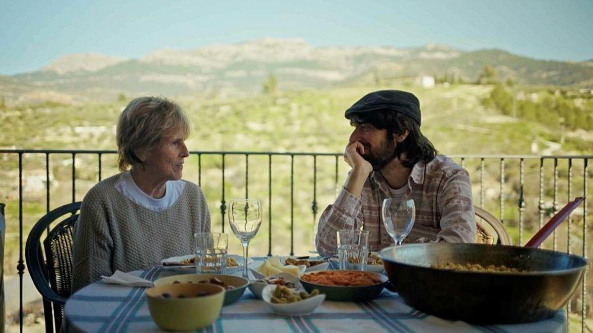 Mercedes Milá y David Uclés, en el estreno de 'Me meto en un jardín'